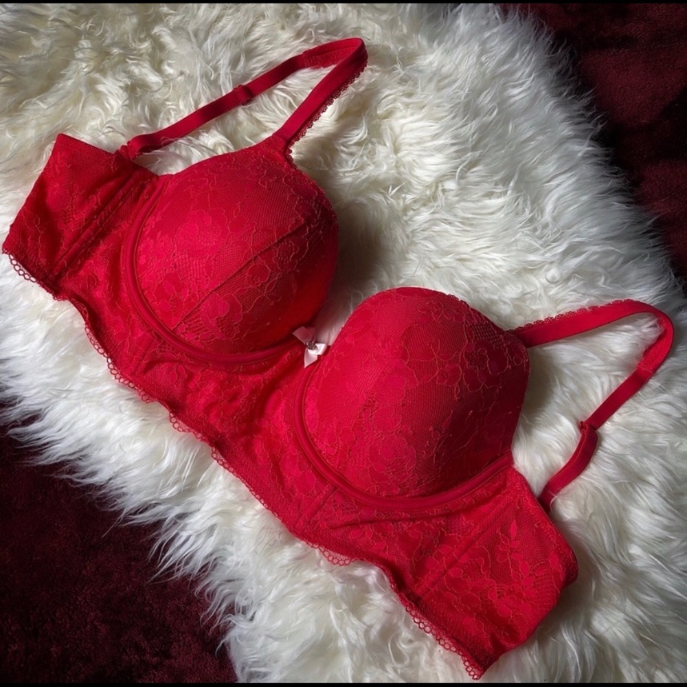 Victoria’s Secret 36D